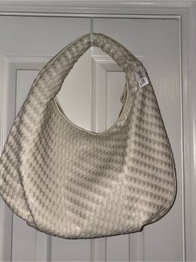 Amazon Essentials Cream Woven Hobo Shoulder Bag